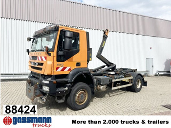 Hook lift truck IVECO Trakker