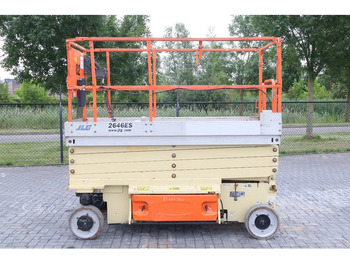 Scissor lift JLG