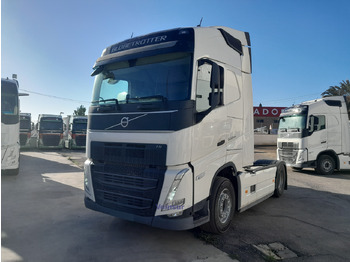 Tractor unit VOLVO FH