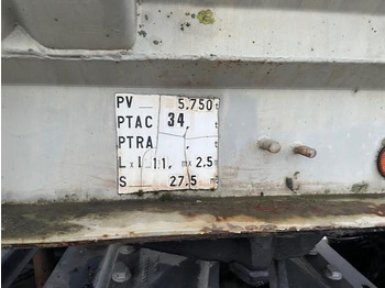 Tank semi-trailer for transportation of chemicals Magyar: picture 3