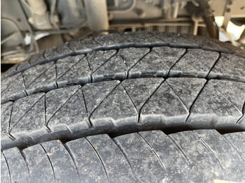 Curtainsider truck DAF LF 220: picture 5