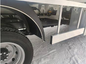 Truck mounted aerial platform Renault Maxity: picture 5