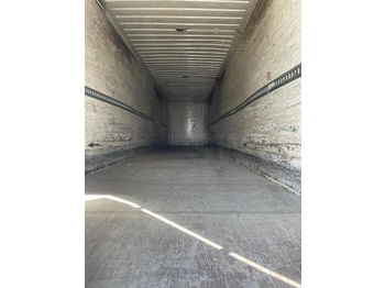 Closed box semi-trailer Krone: picture 2