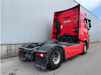 Tractor unit Renault T520: picture 5 Tractor unit Renault T520: picture 5