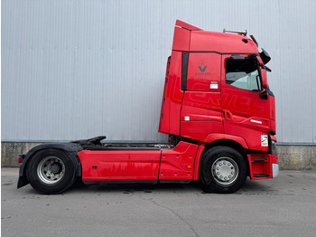 Tractor unit Renault T520: picture 4 Tractor unit Renault T520: picture 4