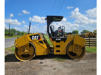 Roller CATERPILLAR CB534D