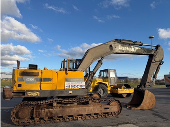 Crawler excavator