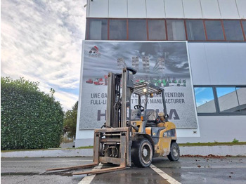 LPG forklift CATERPILLAR GP