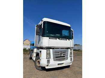 Tractor unit RENAULT Magnum 440