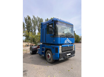 Tractor unit RENAULT Magnum