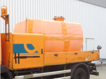 Storage tank