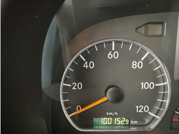 Box truck Mercedes-Benz Axor 1833 L 4x2 Axor 1833 L 4x2, Getränkekoffer: picture 2 Box truck Mercedes-Benz Axor 1833 L 4x2 Axor 1833 L 4x2, Getränkekoffer: picture 2