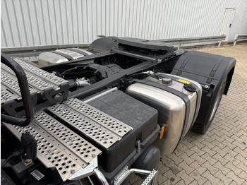 New Tractor unit Mercedes-Benz Arocs 1853 AS 4x4 Arocs 1853 AS 4x4, Retarder, MultimediaCockpit, Navi: picture 2 New Tractor unit Mercedes-Benz Arocs 1853 AS 4x4 Arocs 1853 AS 4x4, Retarder, MultimediaCockpit, Navi: picture 2