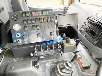 Truck Mercedes-Benz Atego 1324 4x2 Atego 1324 4x2, Kehrmaschine Explorer 8: picture 3
