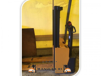 Pallet truck