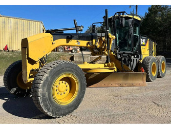 Grader CATERPILLAR 140M