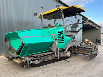 Asphalt paver VÖGELE