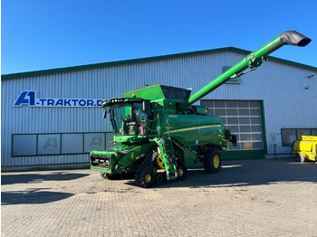 Combine harvester JOHN DEERE T660