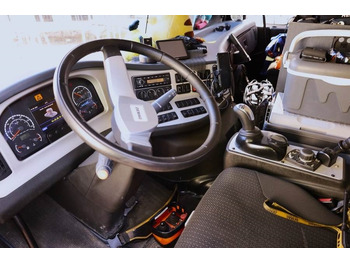 All terrain crane Demag AC220-5 Dutch Registration, 10x6x10, 220t Capacity: picture 4