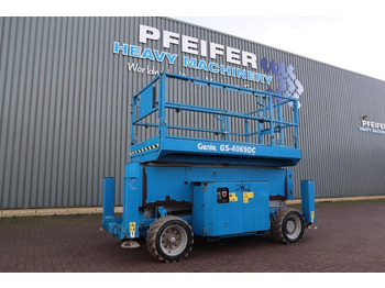 Scissor lift GENIE