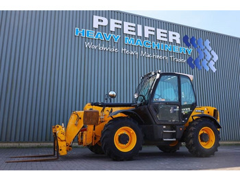 Telescopic handler JCB