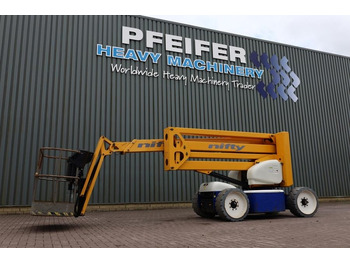 Articulated boom NIFTYLIFT