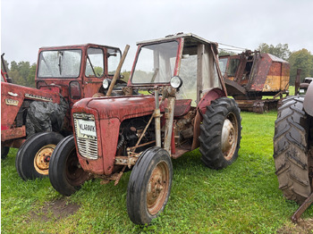 Farm tractor MASSEY FERGUSON