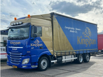 Curtainsider truck DAF XF 440