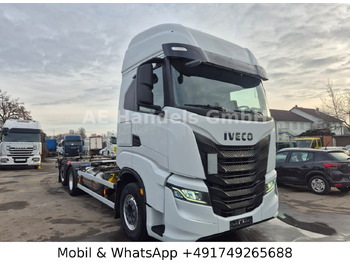 Container transporter/ Swap body truck IVECO S-WAY