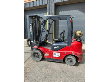 LPG forklift