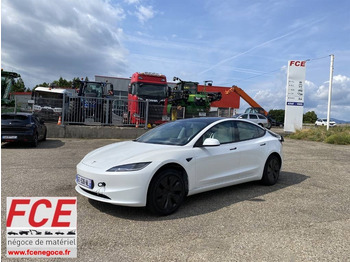 Car TESLA