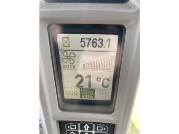 Farm tractor Case IH Puma 240 CVX: picture 3