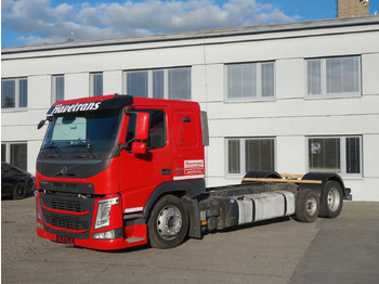 Autotransporter truck VOLVO FM 460
