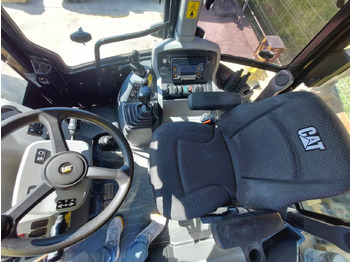 Backhoe loader CAT 434-07: picture 5