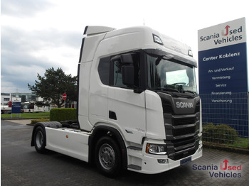 Tractor unit SCANIA R 460