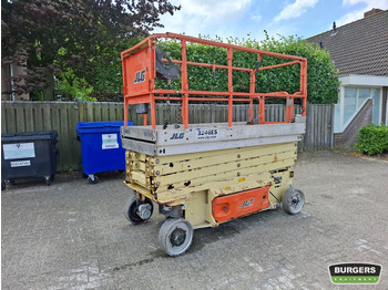 Scissor lift JLG