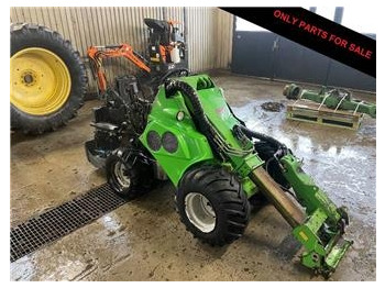 Compact loader AVANT