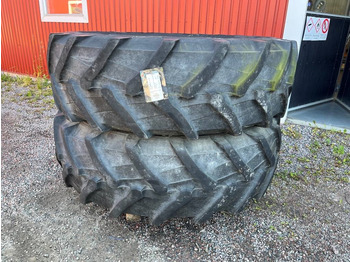 Tire JOHN DEERE