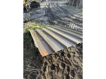 Body and exterior CLAAS