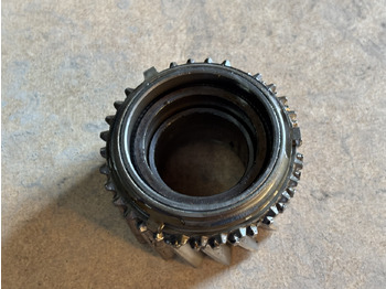 Transmission for Agricultural machinery Fendt 307 308 309 310 311 312 Koło Zębate Walcowe 312100080020: picture 3