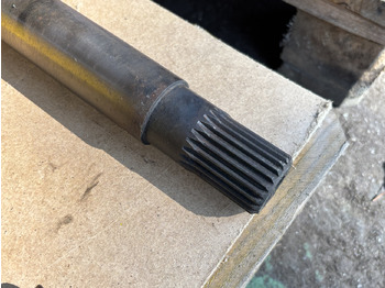 Drive shaft for Agricultural machinery John Deere 8RX 8RT 8R 410 Wał Napędowy R552135: picture 3