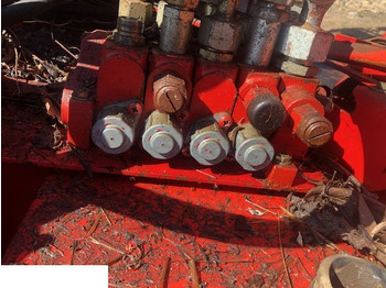 Hydraulic valve MANITOU