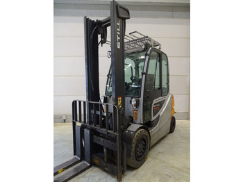 Electric forklift STILL RX60