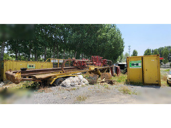 Directional boring machine