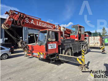Truck mounted crane LIEBHERR