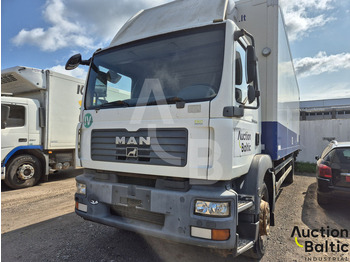 Box truck MAN TGM 18.240