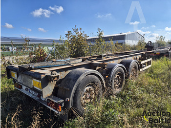 Curtainsider semi-trailer RENDERS