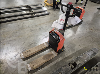 Order picker TOYOTA