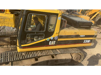 Crawler excavator CATERPILLAR 330B: picture 3