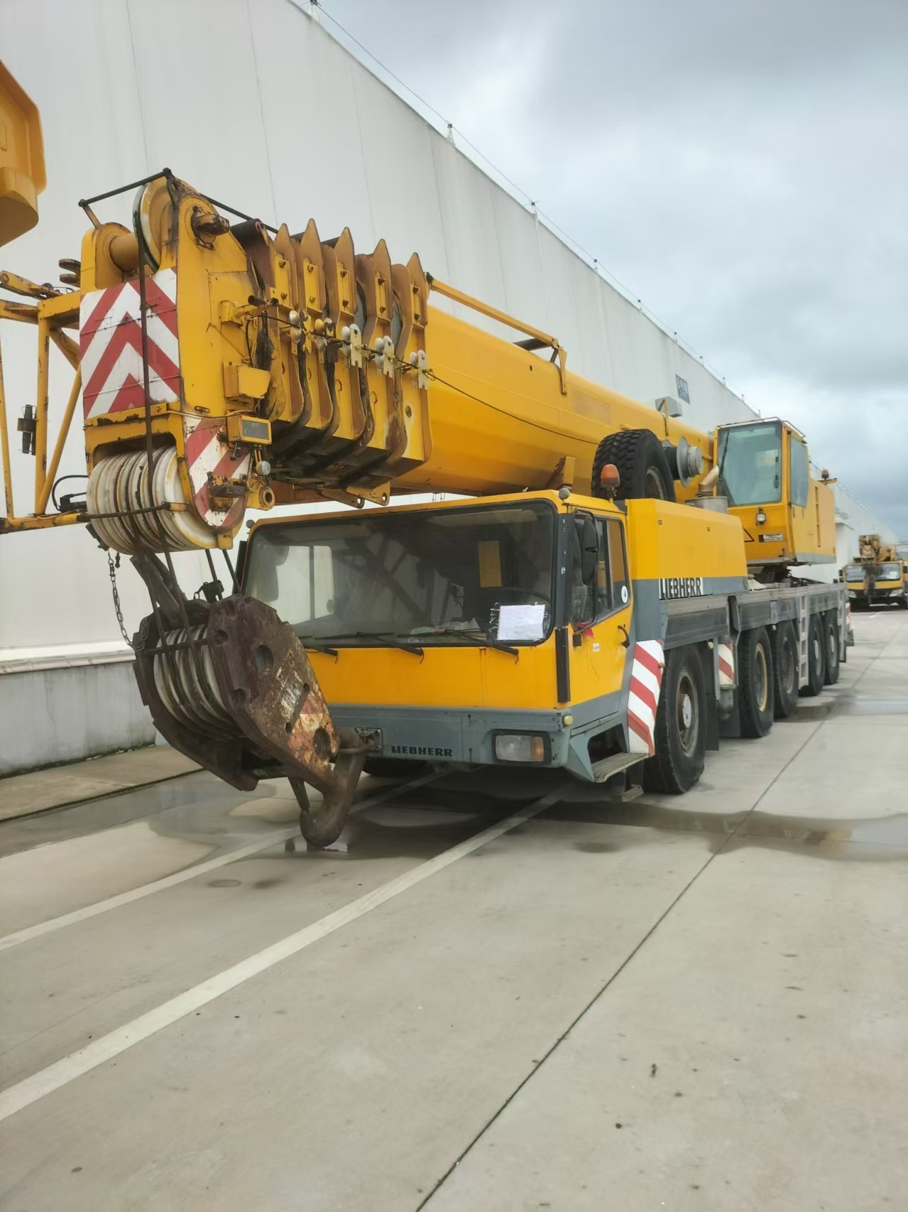 Mobile crane LIEBHERR: picture 3